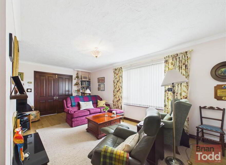 Cairnbeg Crescent, Larne, BT40 1UH