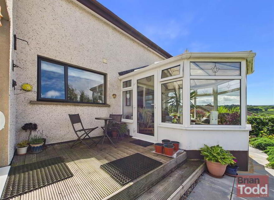 Cairnbeg Crescent, Larne, BT40 1UH