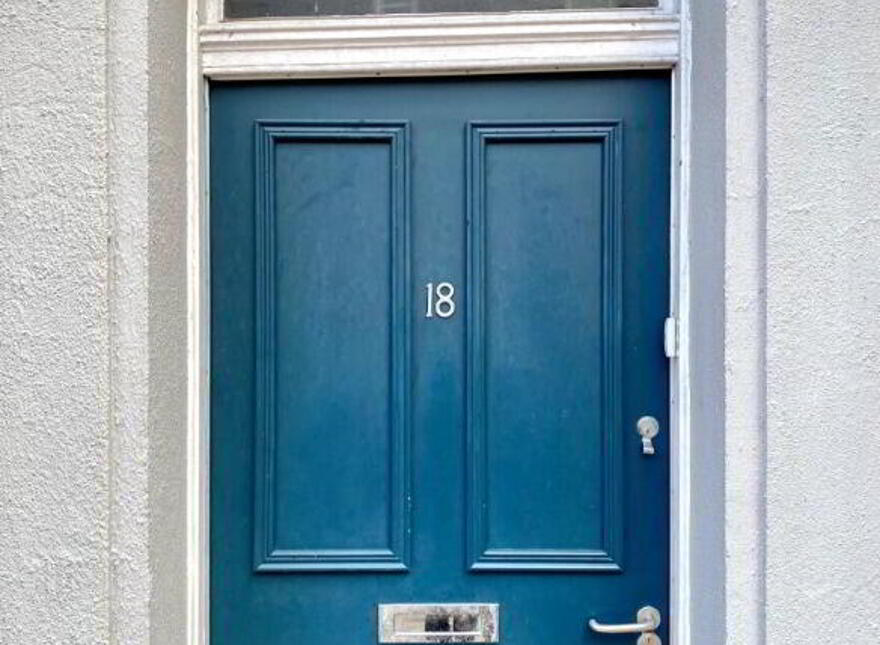 18 Wellington Park Avenue, Belfast, BT9 6DT