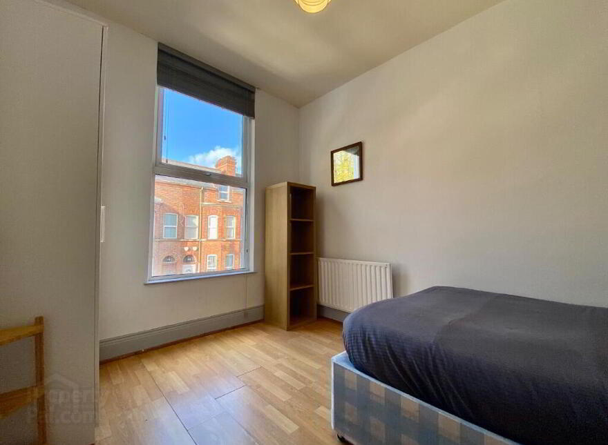 18 Wellington Park Avenue, Belfast, BT9 6DT