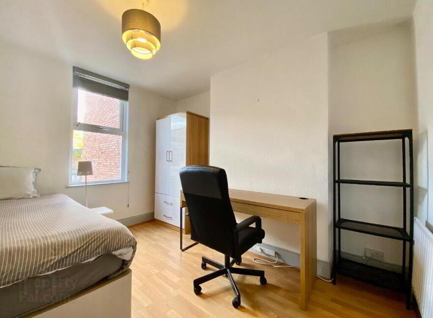 18 Wellington Park Avenue, Belfast, BT9 6DT