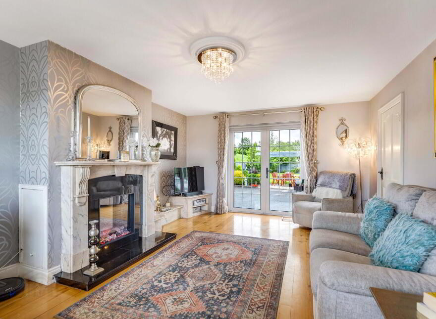 Shanroe, Scotstown, H18R962