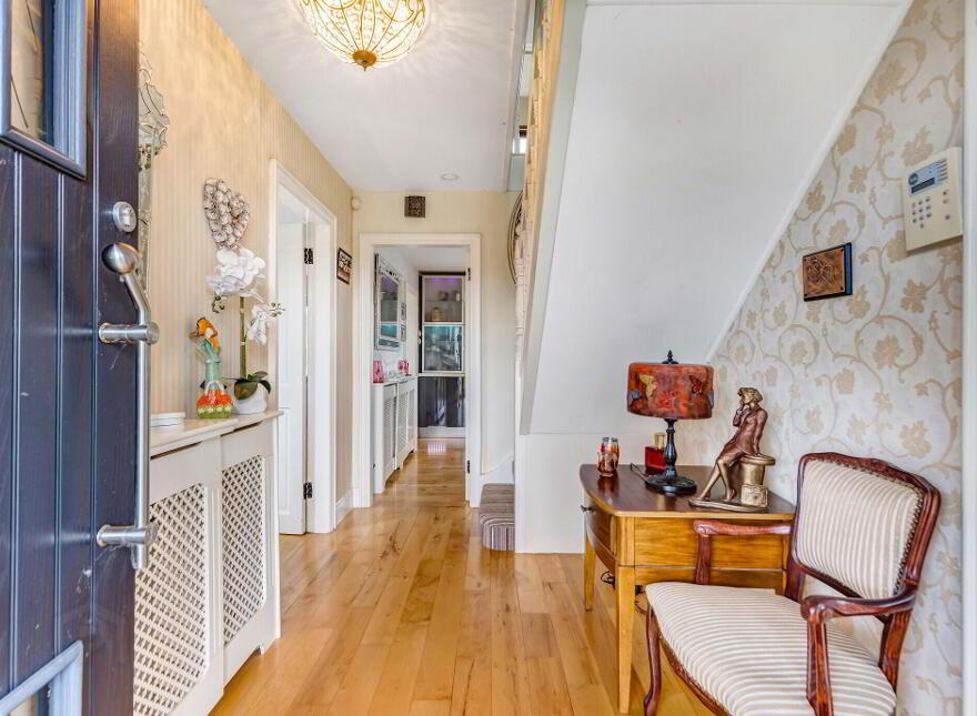 Shanroe, Scotstown, H18R962