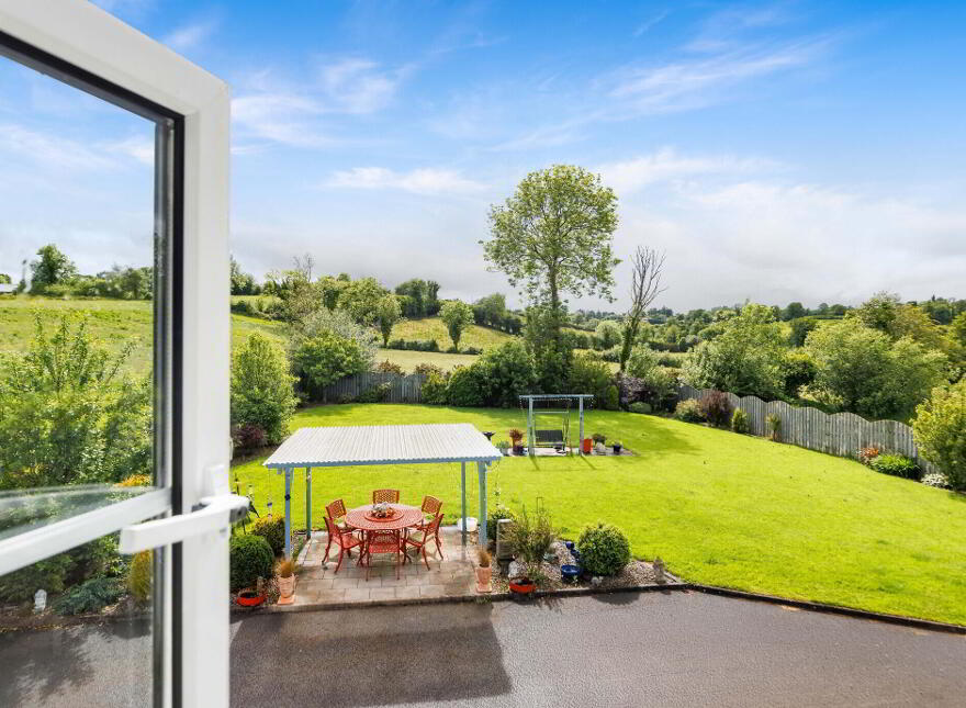 Shanroe, Scotstown, H18R962