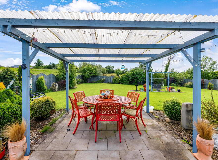 Shanroe, Scotstown, H18R962