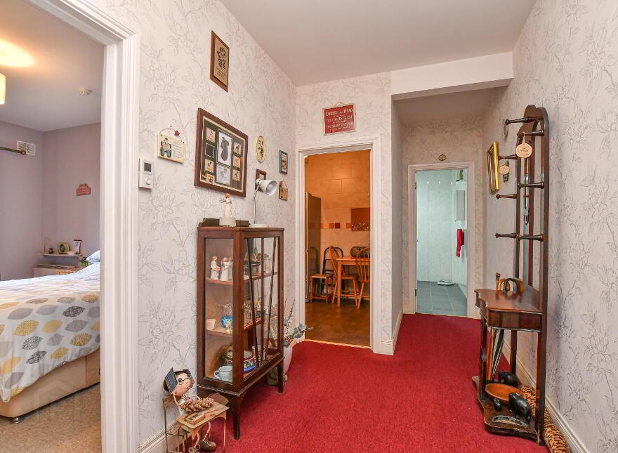 8 Roseville Apartments, Bangor, BT19 1DZ