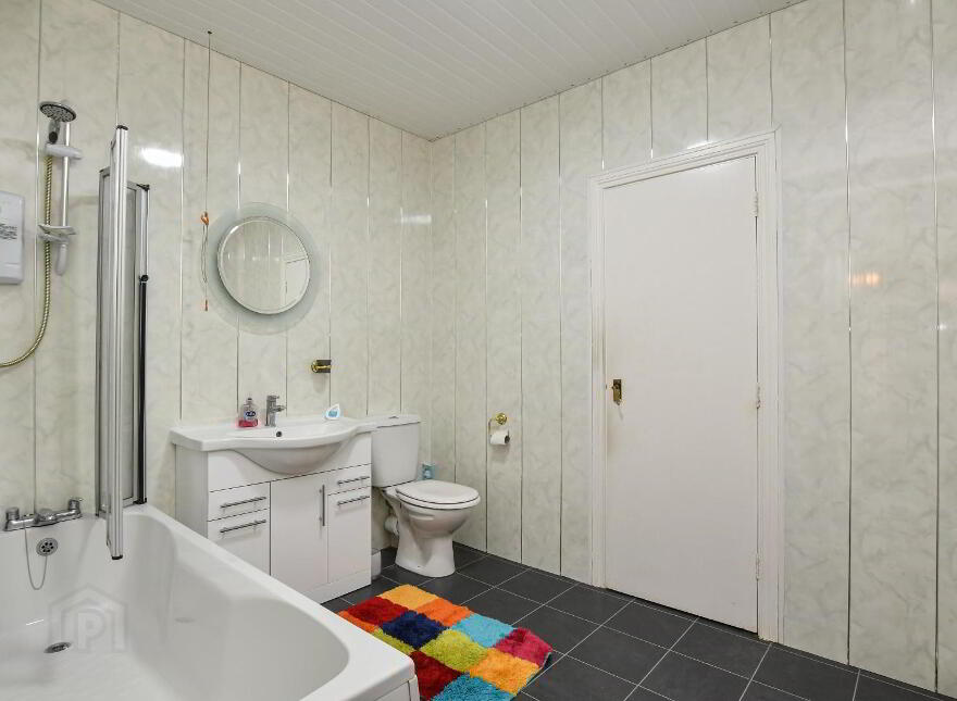8 Roseville Apartments, Bangor, BT19 1DZ