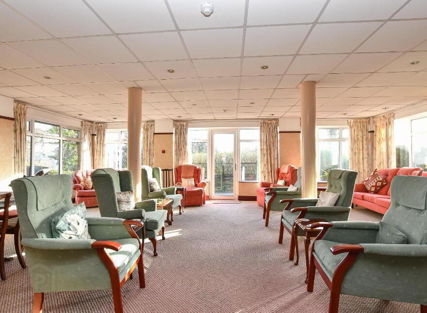 8 Roseville Apartments, Bangor, BT19 1DZ