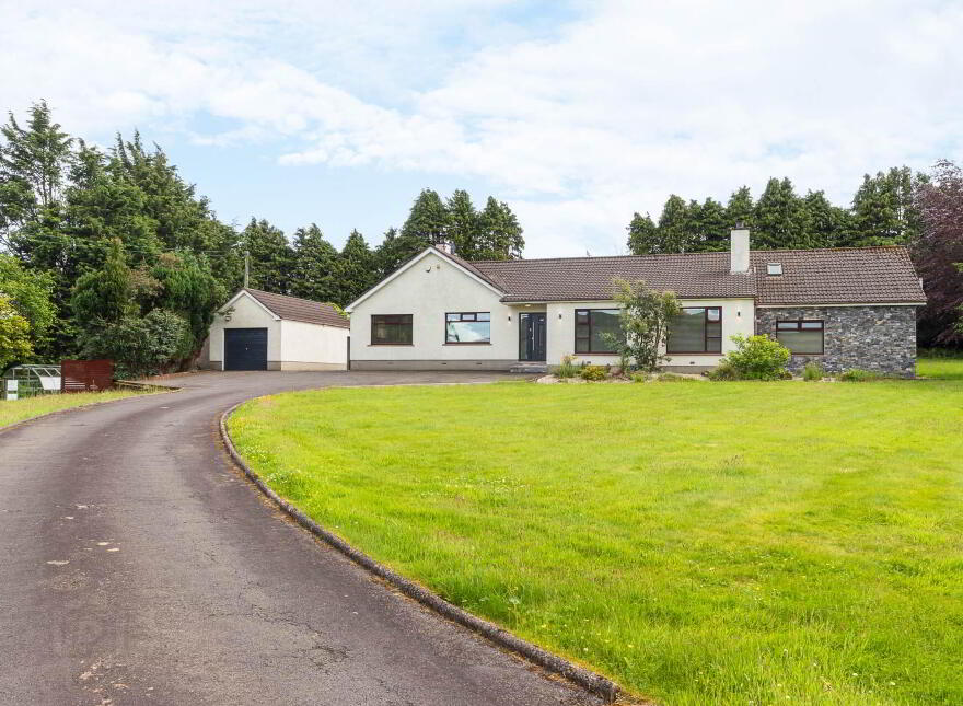 6 Moss Close, Ballynure, Ballyclare, BT39 9YE