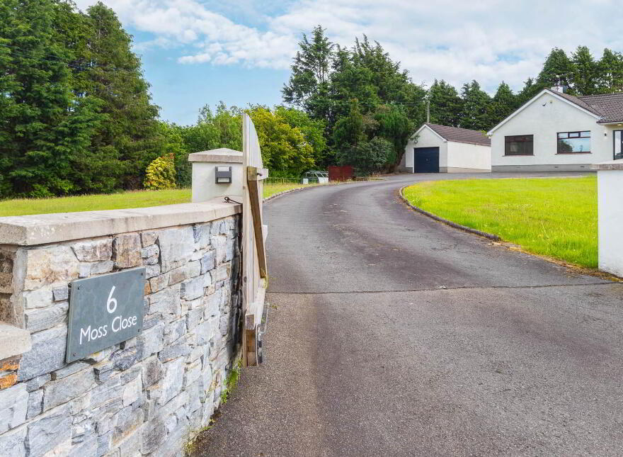 6 Moss Close, Ballynure, Ballyclare, BT39 9YE