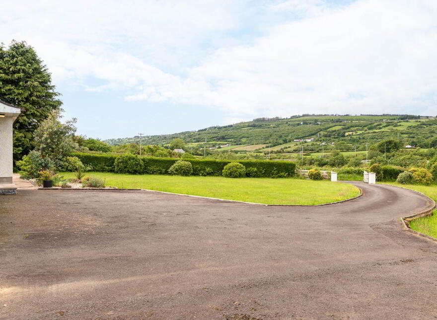 6 Moss Close, Ballynure, Ballyclare, BT39 9YE