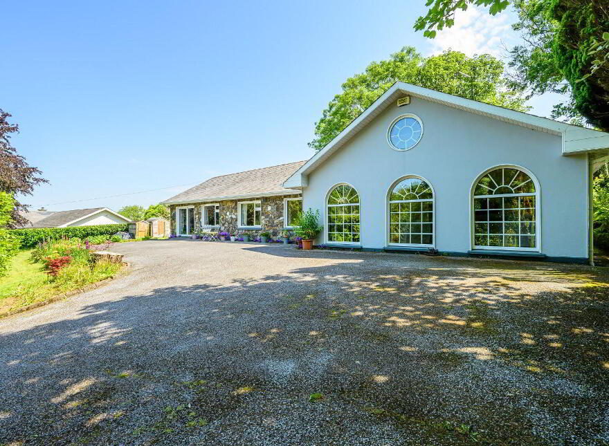 Commeen, Carrigaline, P43PX28