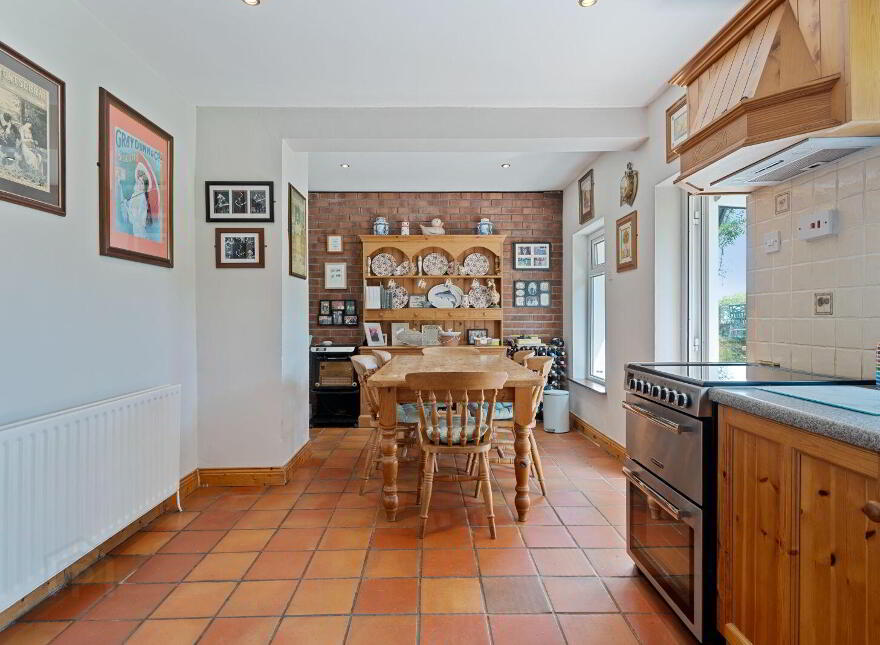 Commeen, Carrigaline, P43PX28