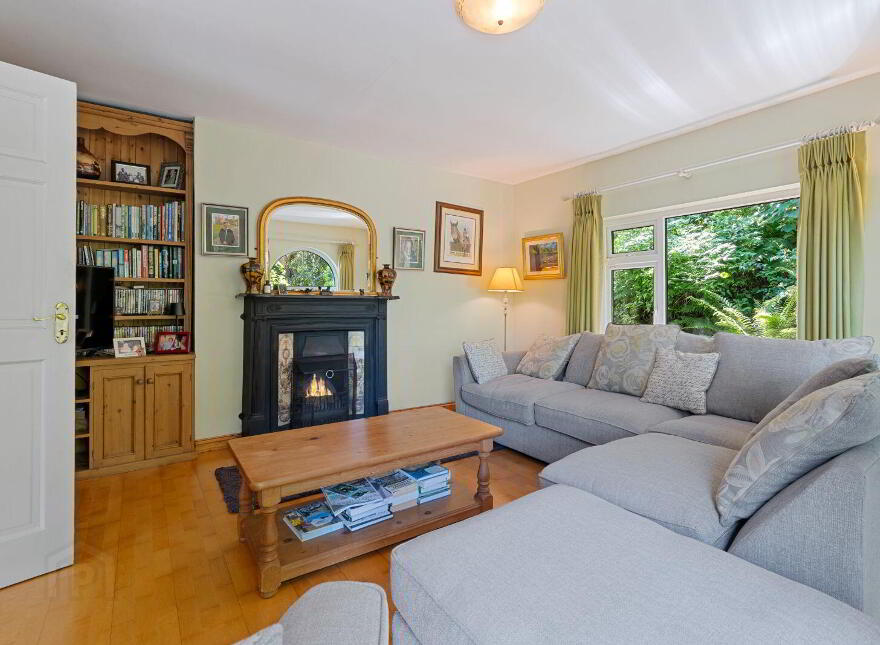 Commeen, Carrigaline, P43PX28