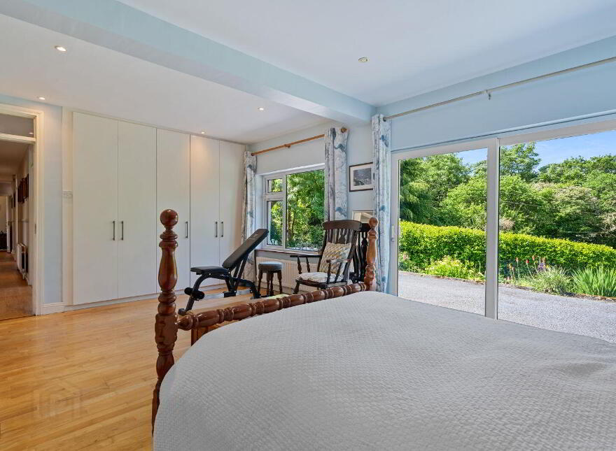Commeen, Carrigaline, P43PX28