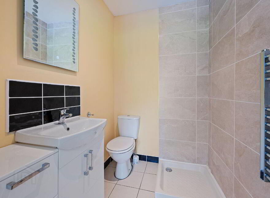 Commeen, Carrigaline, P43PX28