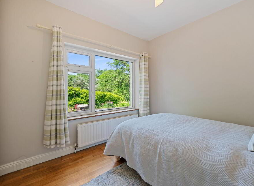 Commeen, Carrigaline, P43PX28