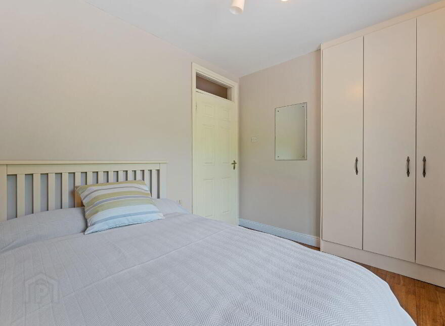 Commeen, Carrigaline, P43PX28