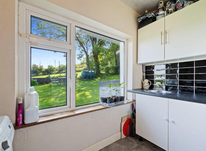 Commeen, Carrigaline, P43PX28