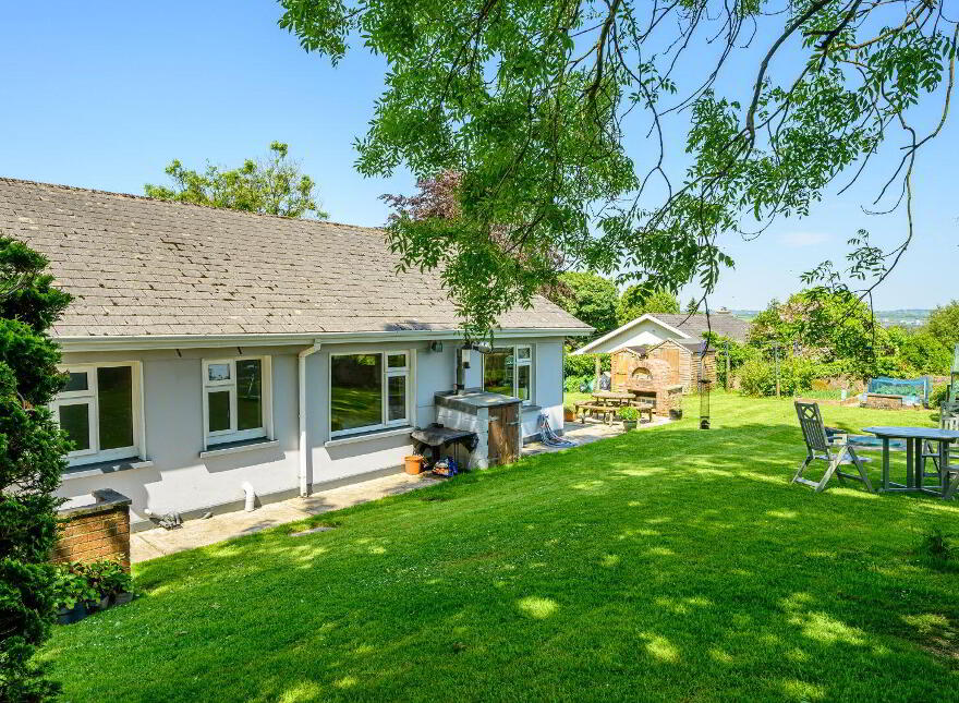 Commeen, Carrigaline, P43PX28