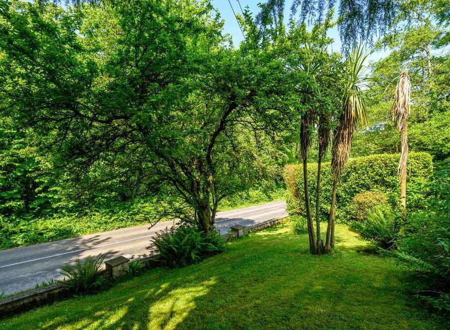 Commeen, Carrigaline, P43PX28