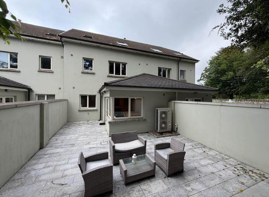 2 Shelbourne Square, North Circular Road, V94HP6H