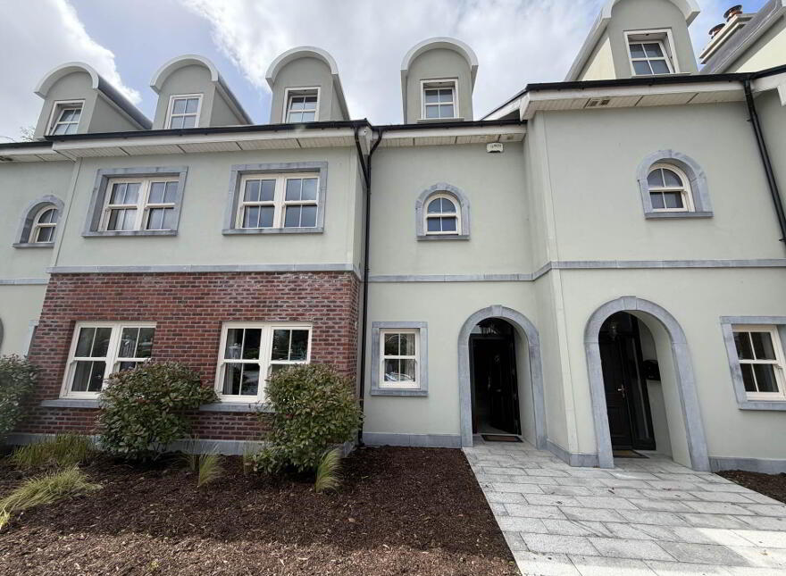 2 Shelbourne Square, North Circular Road, V94HP6H