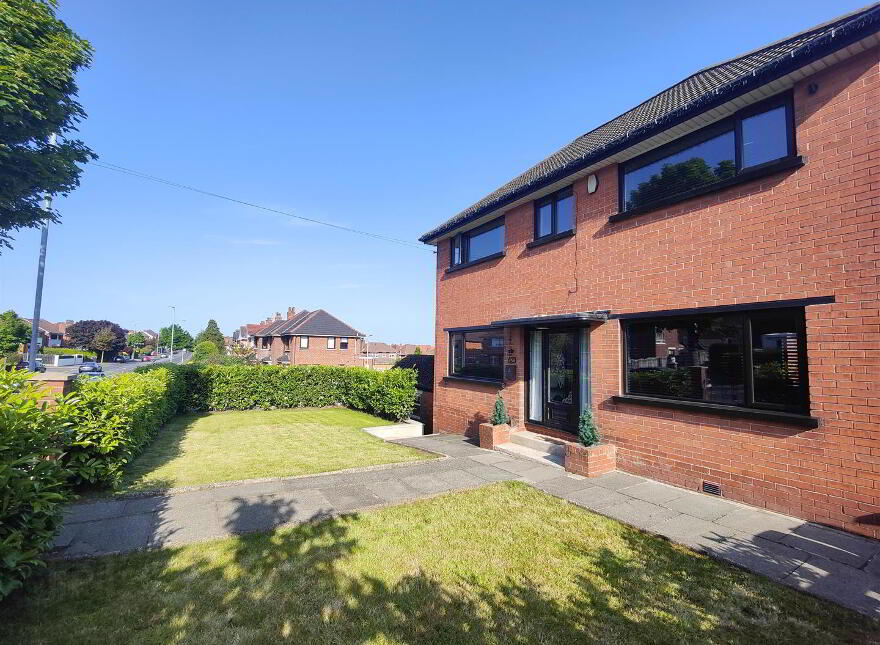 623 Ballysillan Road, Belfast, BT14 6RR