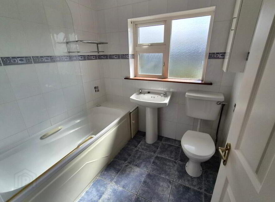 33 Larchfield, Bridgemount, Carrigaline, P43F380