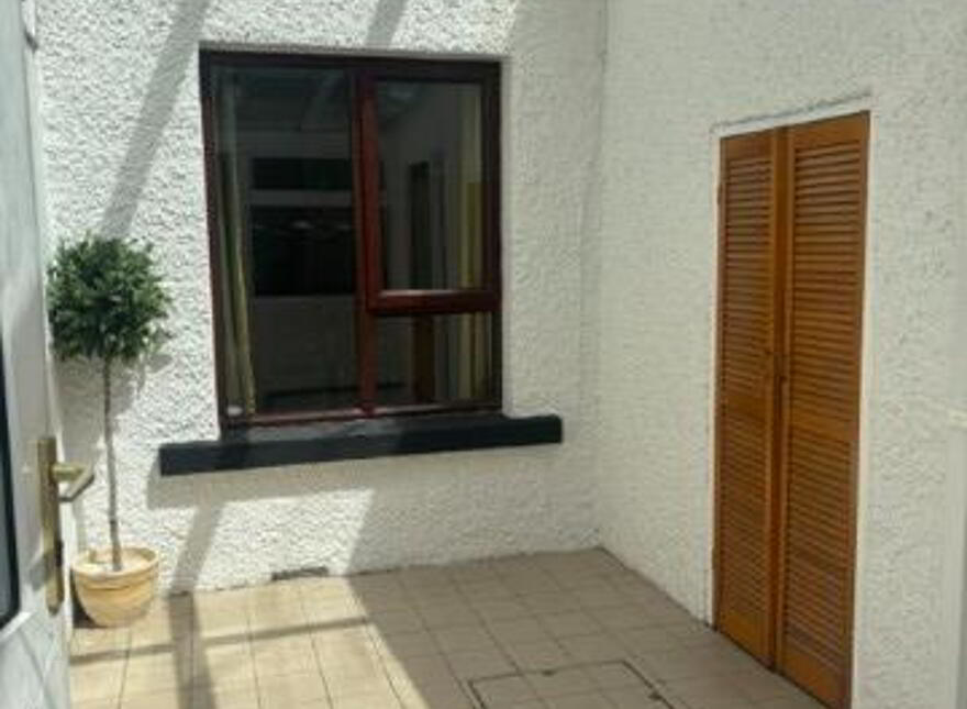 Dublin Road, Enniskillen, BT74 6HN