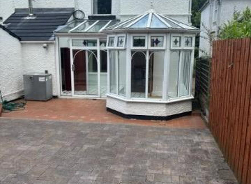Dublin Road, Enniskillen, BT74 6HN