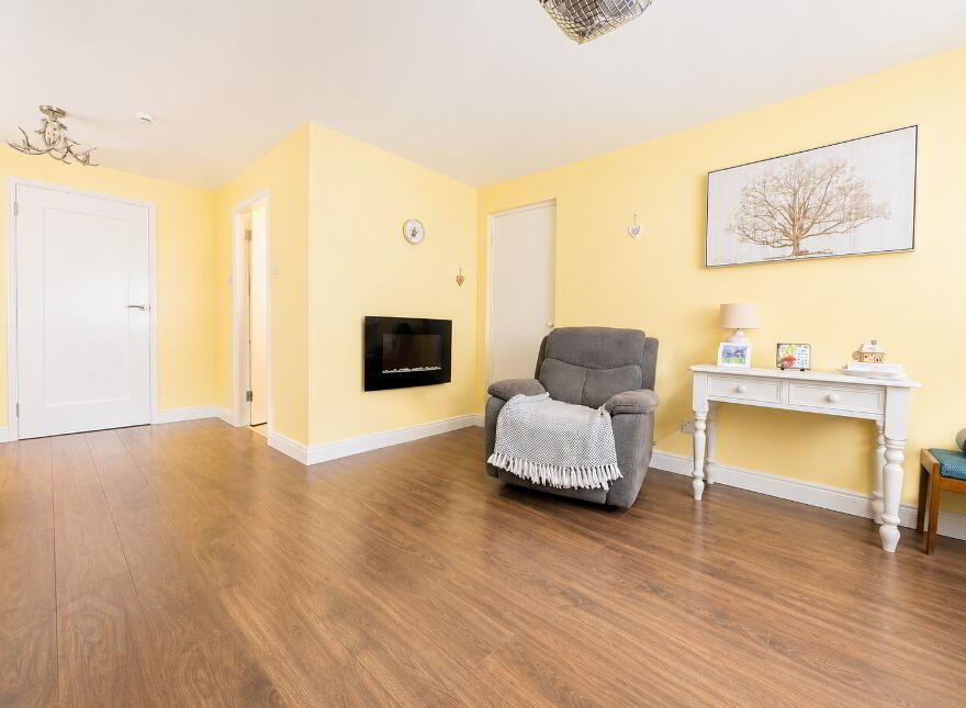 Apt 13 Quay Court, Scotch Quarter, Carrickfergus, BT38 7UP photo 3