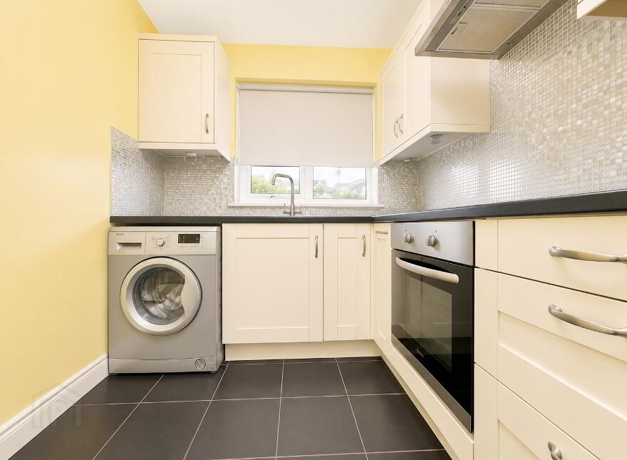 Apt 13 Quay Court, Scotch Quarter, Carrickfergus, BT38 7UP