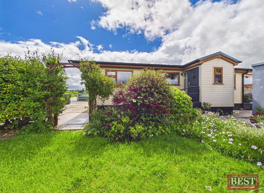 52 Aughnahoory Road, Kilkeel, Newry, BT34 4HF