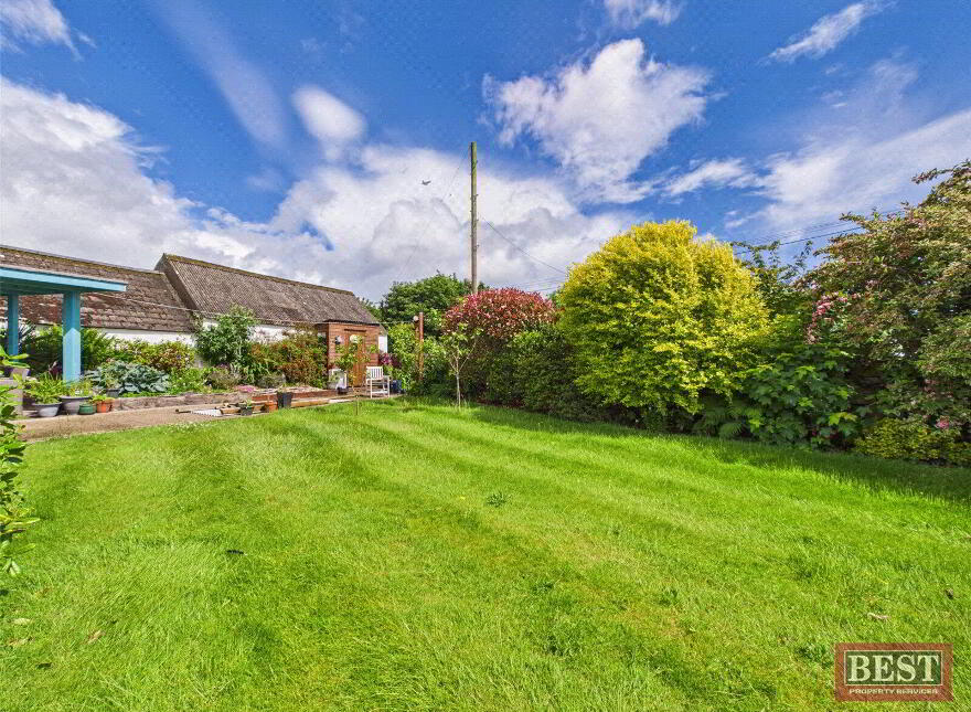 52 Aughnahoory Road, Kilkeel, Newry, BT34 4HF