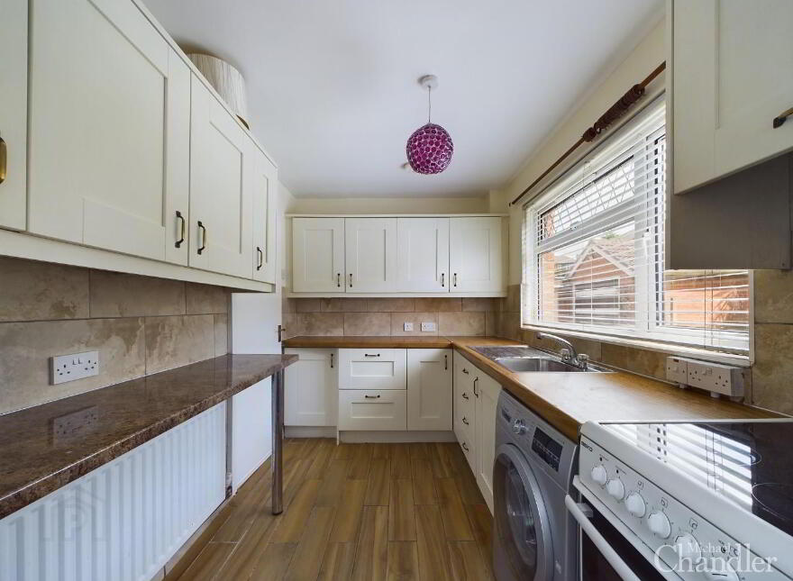 4 Loughview Drive, Belfast, BT6 0NU