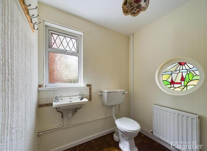 4 Loughview Drive, Belfast, BT6 0NU