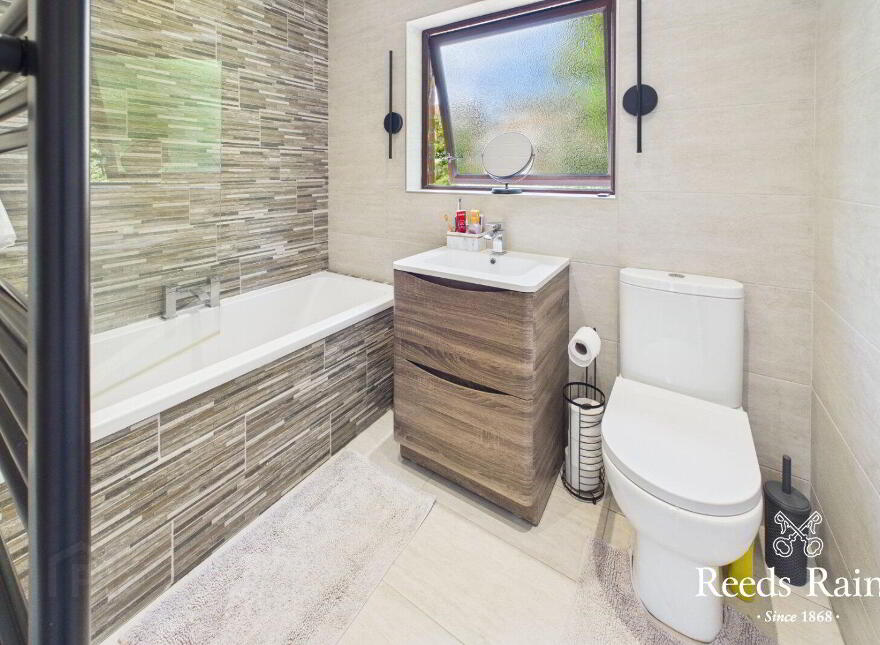 69 Mountainview Gardens, Belfast, BT14 7GU