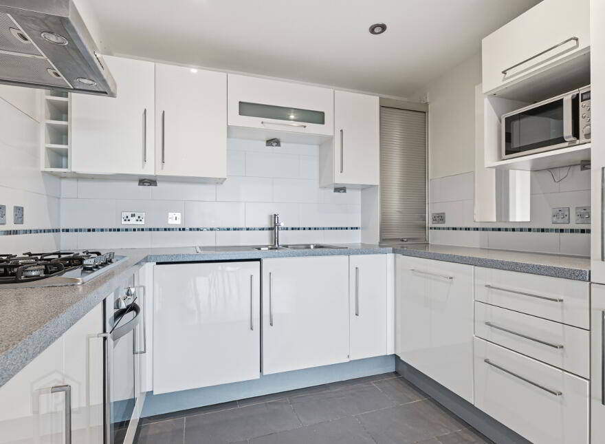 335 The Bakery, 341 Ormeau Road, Belfast, BT7 3GA