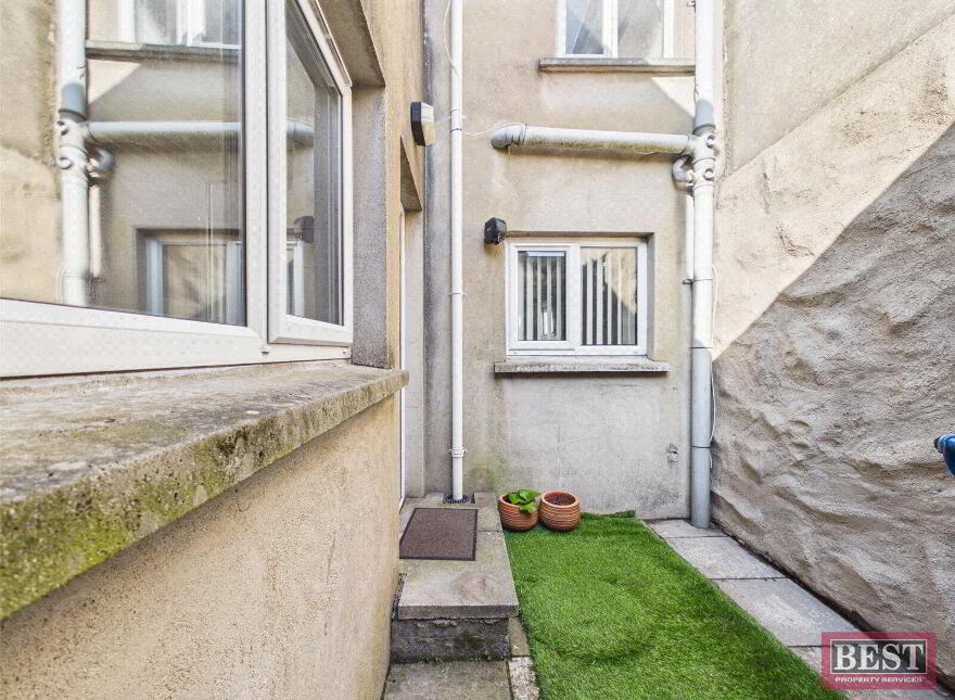 20 Mary Street, Warrenpoint, Newry, BT34 3NT