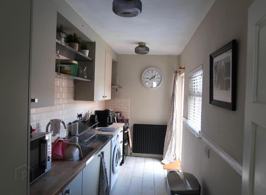 201 Ballygomartin Road, Belfast, BT13 3NB