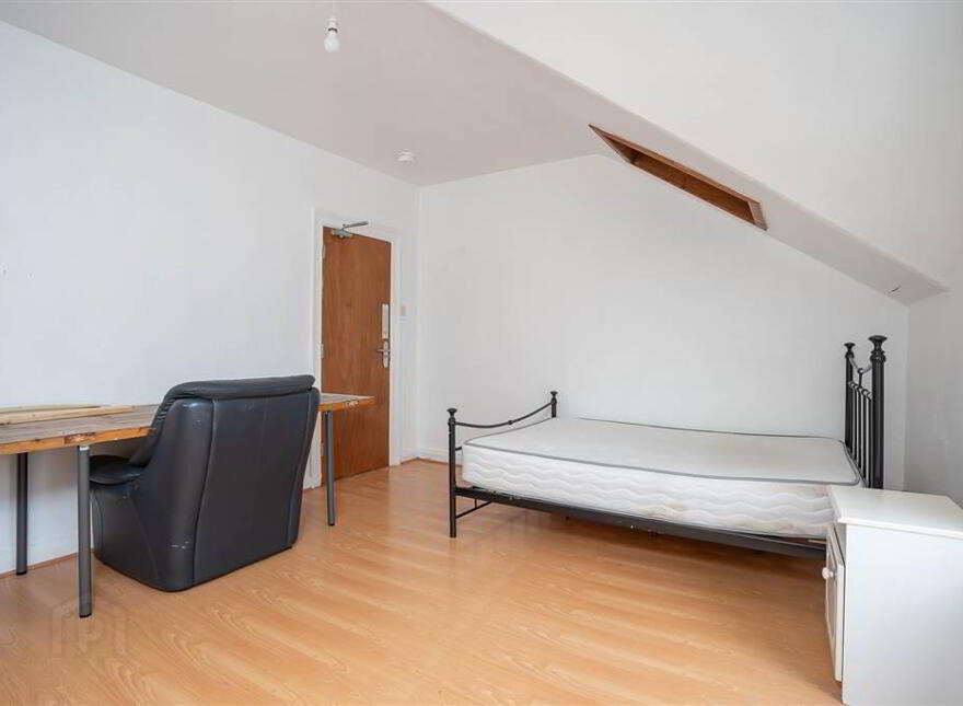 30 Candahar Street, Off Ormeau Road, Belfast, BT7 3AQ