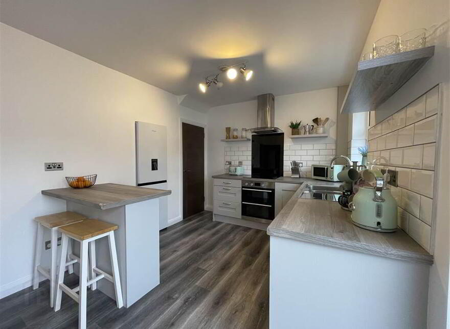 38 Mica Drive, Belfast, BT12 7NN
