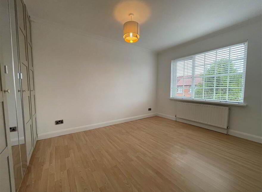 38 Mica Drive, Belfast, BT12 7NN