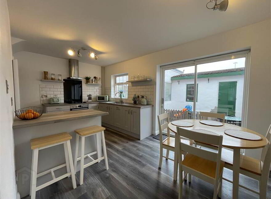 38 Mica Drive, Belfast, BT12 7NN