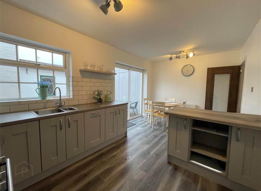 38 Mica Drive, Belfast, BT12 7NN