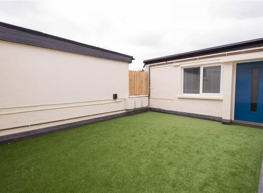 Apt 3B, Belmont Road, Belfast, BT4 2AA