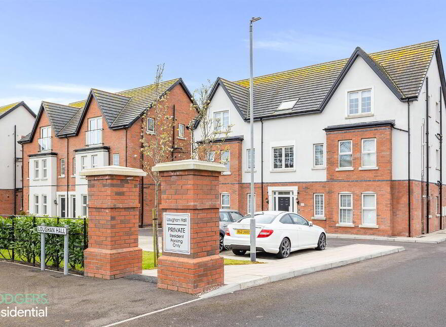 Apt 4, 3 Loughan Hall, Dundonald, Castlereagh, Belfast, BT16 2FQ