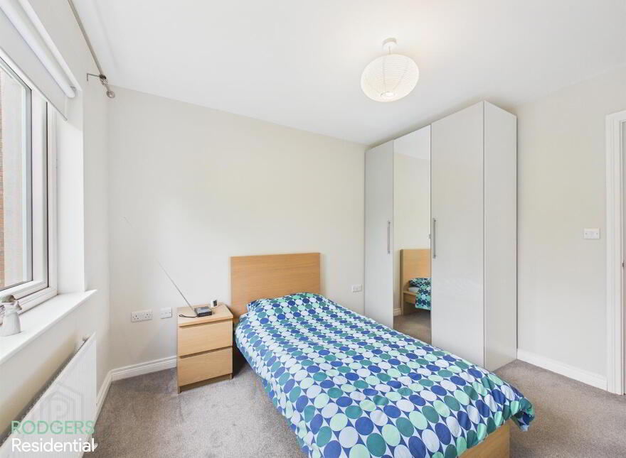 Apt 4, 3 Loughan Hall, Dundonald, Castlereagh, Belfast, BT16 2FQ