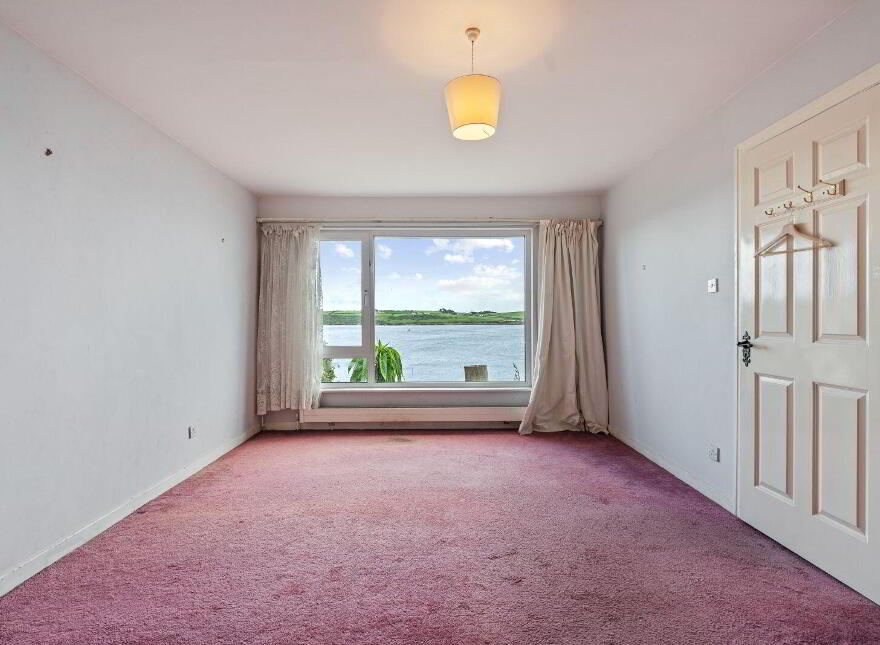 Villaflor, Weaver's Point, Crosshaven, P43PF85